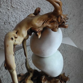 Sculpture titled "CACHEE" by Gérard Didier, Original Artwork, Wood