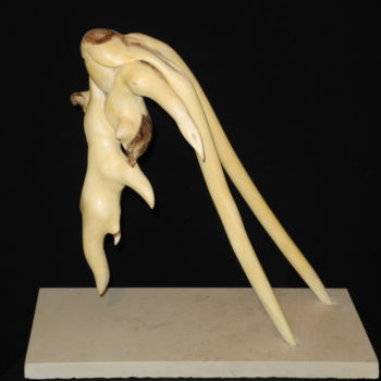Sculpture titled "SUSPENDU" by Gérard Didier, Original Artwork, Wood