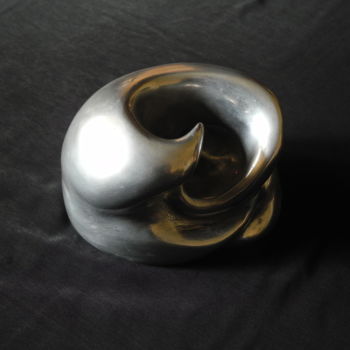 Sculpture titled "PROTECTION" by Gérard Didier, Original Artwork, Metals