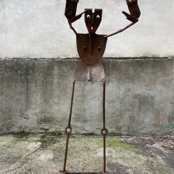 Sculpture titled "FEMME II (qui dit B…" by Gerardo De Pablo, Original Artwork, Metals