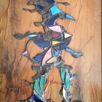 Collages intitolato "Fragments of heroes…" da Giango, Opera d'arte originale, Vetro Montato su Telaio per barella in legno