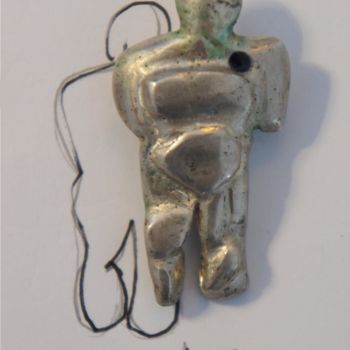 Sculpture titled "armure" by Gil 2 Lérins, Original Artwork, Metals