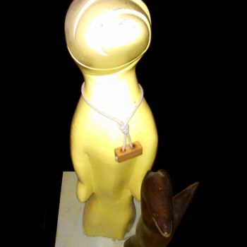 雕塑 标题为“le pingouin et le m…” 由Gil 2 Lérins, 原创艺术品, 木