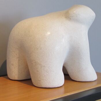 Sculpture titled "ours-blanc." by Gilles Quere, Original Artwork, Aerated concrete