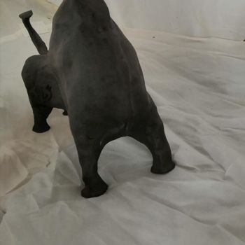 Sculpture titled "Taurin" by Gils Pascalon De Saint Marc, Original Artwork, Clay