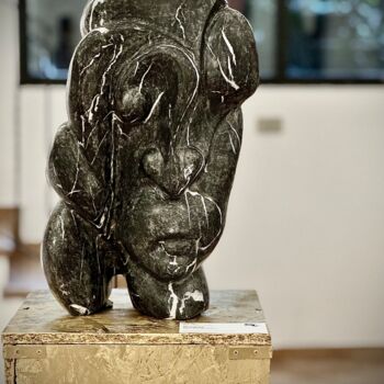 Sculpture titled "Bonjour" by Giorgio Romegialli (GA), Original Artwork, Stone