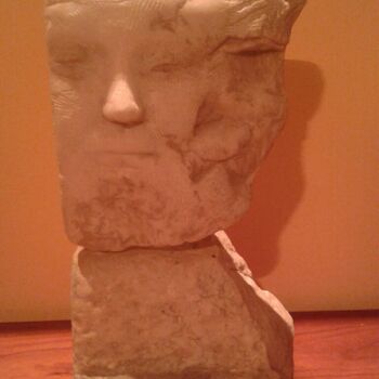 Escultura intitulada "scultura-1-giovane-…" por Giuliana Maggiotti, Obras de arte originais, Pedra