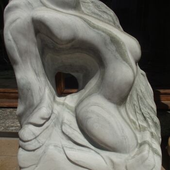 Sculpture titled "Nudo ricurvo" by Giulio Adobati, Original Artwork, Stone