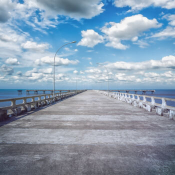 Photography titled "Pier on the Beach" by Glauco Meneghelli, Original Artwork, Digital Photography