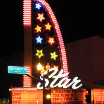 Fotografia intitulada "Star Theatre" por Glenn Durrance, Obras de arte originais