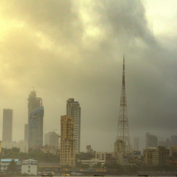 Fotografie mit dem Titel "Monsoon in Mumbai!" von Goutam Chakraborty, Original-Kunstwerk