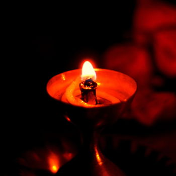 "The Lamp" başlıklı Fotoğraf Goutam Chakraborty tarafından, Orijinal sanat