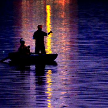 Fotografie getiteld "Fishing in the City…" door Goutam Chakraborty, Origineel Kunstwerk