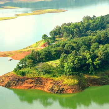 Fotografie mit dem Titel "Green Earth!" von Goutam Chakraborty, Original-Kunstwerk