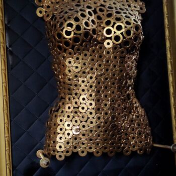 Sculpture titled "women on gold" by Gr Gr, Original Artwork, Metals