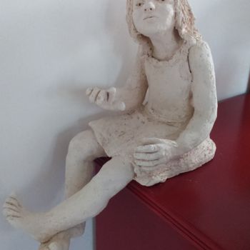 Sculptuur getiteld "Ô regarde....." door Marie Granger (Mahé), Origineel Kunstwerk