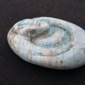 제목이 "reptile pierre semi…"인 조형물 Venner Fanch로, 원작, 돌