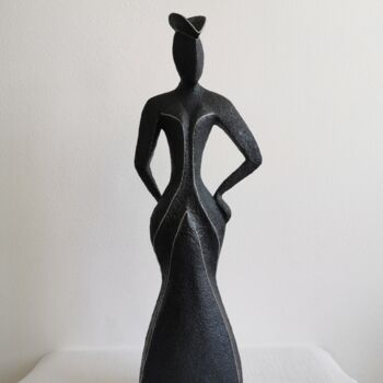 Sculpture titled "Fashion Miss - Noir…" by Grazia Compagnino, Original Artwork, Clay