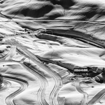 Fotografia intitolato "Winter Roads" da Grigore Roibu, Opera d'arte originale, Fotografia digitale