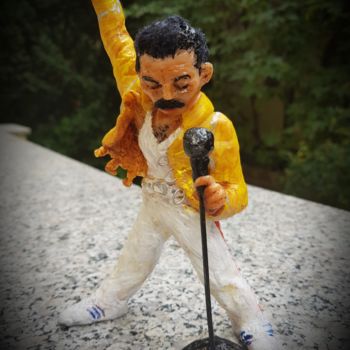 Sculpture titled "Freddie Mercury We…" by Peter Grundtner, Original Artwork, Plastic
