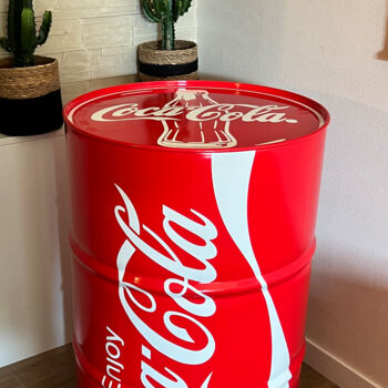 Скульптура под названием "Baril Vintage Coca…" - Guillaume Anthony, Подлинное произведение искусства, Аэрограф