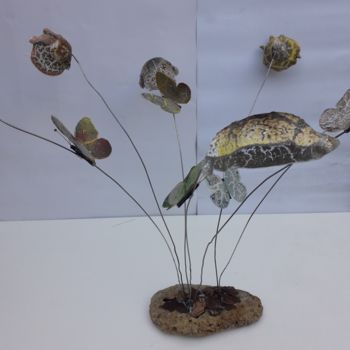Sculpture titled "Fleurs et papillons" by Guy Romedenne, Original Artwork, Plastic