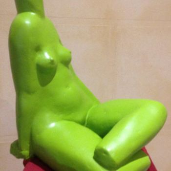 Sculpture titled "donna seduta" by Felice Vatteroni, Original Artwork, Terra cotta