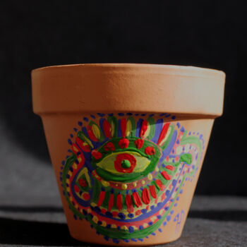 Design intitulée "Pot en argile décor…" par Hakan Portakal, Œuvre d'art originale, Accessoires