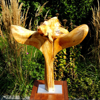 Skulptur mit dem Titel "'See what you see'" von Flos, Original-Kunstwerk, Holz