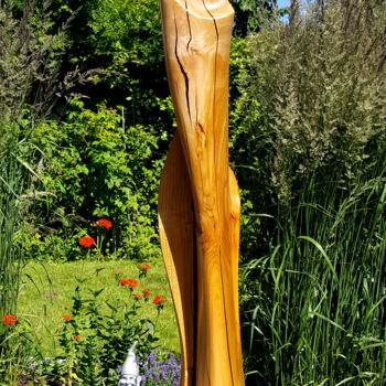 Sculpture titled "Zeugungskraft" by Flos, Original Artwork, Wood