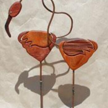 Sculptuur getiteld "flamingos in love" door Hansjorg Stubler, Origineel Kunstwerk, Hout