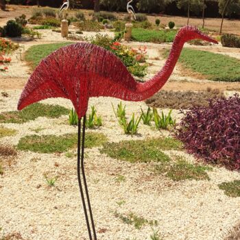 Escultura intitulada "Flamant rouge" por Hassan Laamirat, Obras de arte originais, Metais