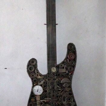 Γλυπτική με τίτλο "Guitare en métal re…" από Hassan Laamirat, Αυθεντικά έργα τέχνης, Μέταλλα