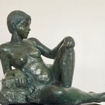 "Paula Statue Sculpt…" başlıklı Heykel Hiam Demeulenaere tarafından, Orijinal sanat, Terracotta