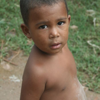 제목이 "Favela Brazil boy b…"인 사진 Heart Art Rebecca로, 원작