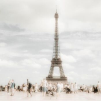 「Paris Eiffel Tower…」というタイトルの写真撮影 Hégémon Chaignonによって, オリジナルのアートワーク, 操作されていない写真