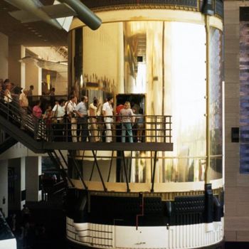 Fotografie mit dem Titel "Skylab, Museum of S…" von Heinz Baade, Original-Kunstwerk