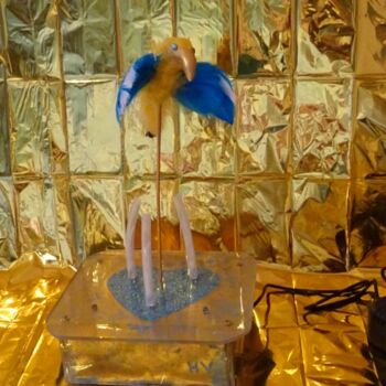 Sculpture titled "Blue Bee Bird 🐝" by Rainbow, Original Artwork, Acrylic