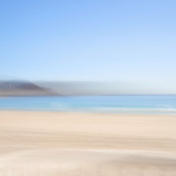 Fotografie getiteld "Alone on the beach" door Henri Odabas, Origineel Kunstwerk, Digitale fotografie