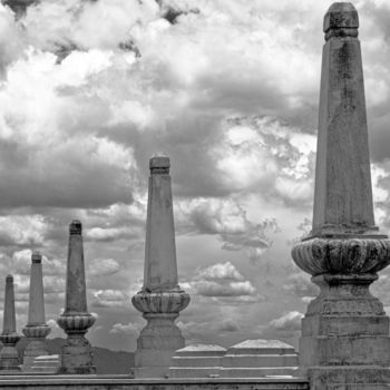 Fotografia intitulada "Columnas quadrangul…" por Roland Raia, Obras de arte originais, Fotografia digital