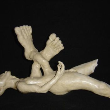Скульптура под названием "Male Pregnancy 2" - Horatiu Bob, Подлинное произведение искусства