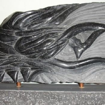 「Dragon head」というタイトルの彫刻 Paul Holbrechtによって, オリジナルのアートワーク, ストーン