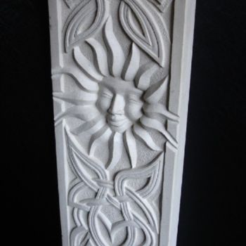 Sculptuur getiteld "Celtic sun" door Paul Holbrecht, Origineel Kunstwerk, Steen
