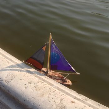 Photographie intitulée "Petit bateau" par Phrevt H, Œuvre d'art originale, Photographie non manipulée