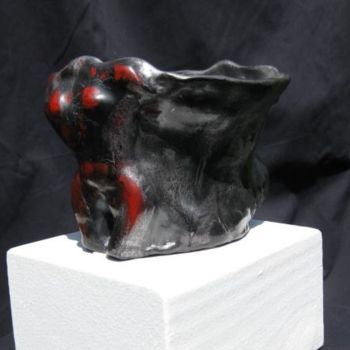 Sculpture titled "Black and Red Femal…" by Hugo Ruggiero "Hr", Original Artwork, Ceramics