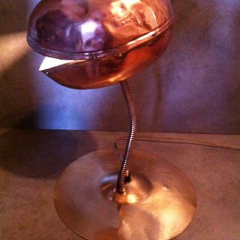 Sculpture titled "Lampe X-Men" by Hugues Zabern, Original Artwork, Metals
