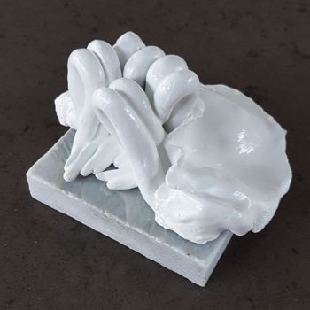 Sculpture titled "VAGUE A L'AME" by Isabelle Angele, Original Artwork, Clay