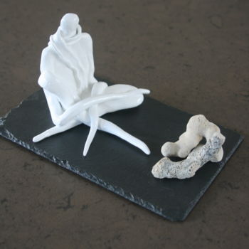 Sculpture titled "RESISTANCE" by Isabelle Angele, Original Artwork, Clay
