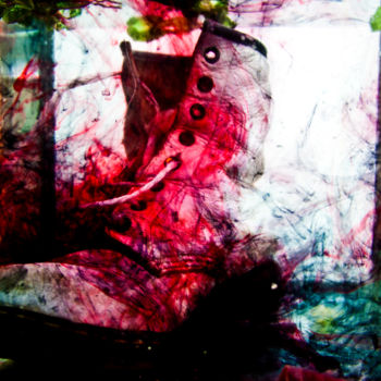 Fotografie mit dem Titel "boot in ink" von Ian Pennington, Original-Kunstwerk