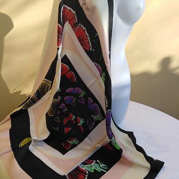 Sztuka tkaniny zatytułowany „FOULARD ARTISTICI…” autorstwa Iannilli Antonella Laila, Oryginalna praca, Odzież